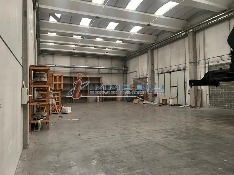 Immagine 7 di Laboratorio in vendita  in VIA CECHOV a San Giuliano Milanese