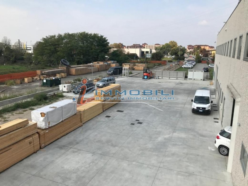 Immagine 13 di Laboratorio in vendita  in VIA CECHOV a San Giuliano Milanese