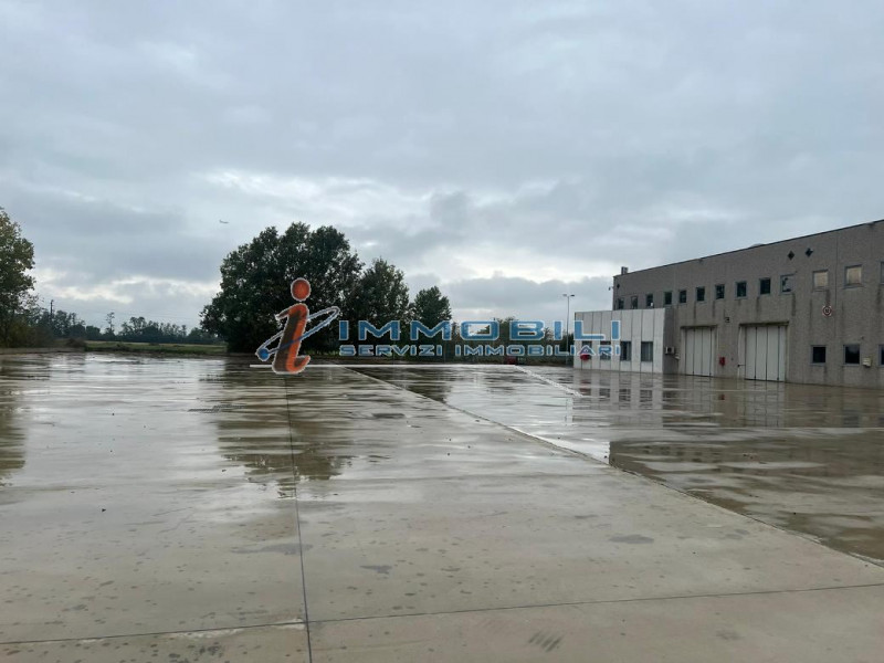 Immagine 16 di Laboratorio in vendita  in VIA CECHOV a San Giuliano Milanese