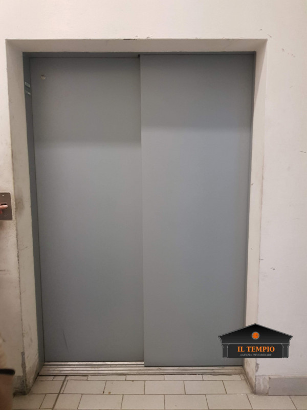 Immagine 5 di Capannone industriale in vendita  in VIA SAVIABONA a Vicenza