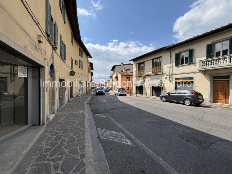 Immagine 6 di Negozio in affitto  in Via Roma a Bagno A Ripoli