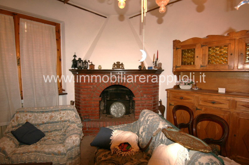 Immagine 5 di Casa indipendente in vendita  a Lucignano