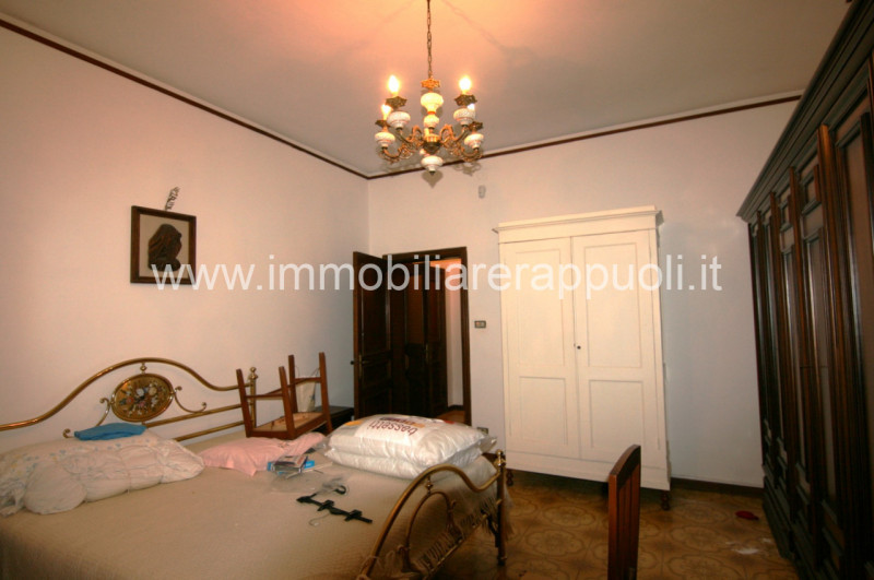 Immagine 10 di Casa indipendente in vendita  a Lucignano