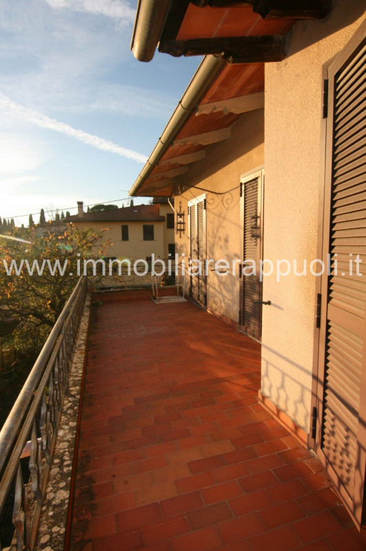 Immagine 13 di Casa indipendente in vendita  a Lucignano