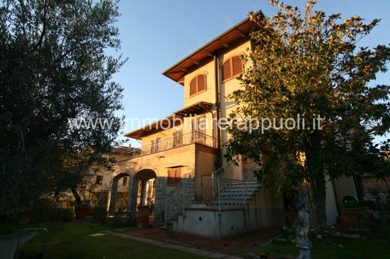 Immagine 20 di Casa indipendente in vendita  a Lucignano