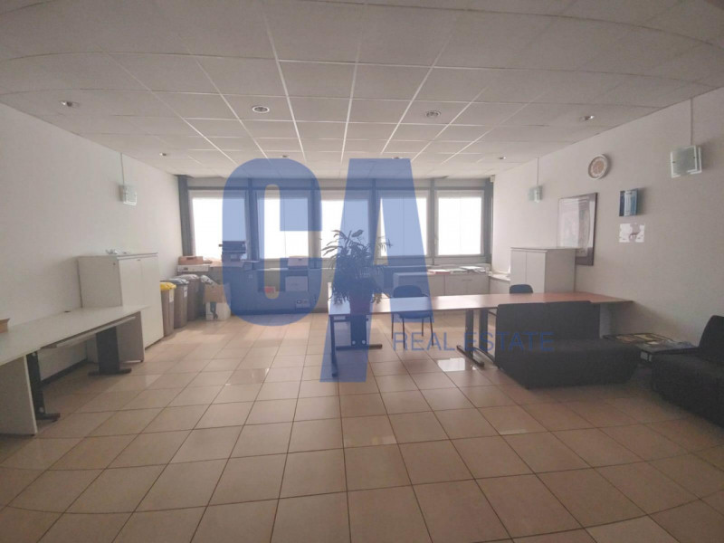 Immagine 16 di Ufficio in affitto  in VIA CECHOV ANTONIO a Milano