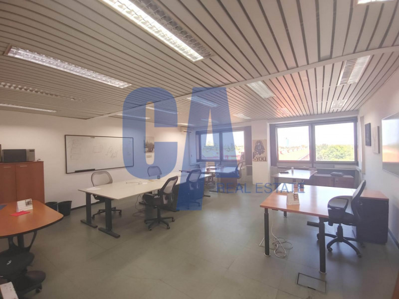 Immagine 2 di Ufficio in affitto  in VIA CECHOV ANTONIO a Milano