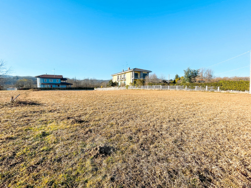 Immagine 2 di Terreno in vendita  in via c. roncallo a Soriso