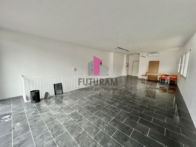 Immagine 5 di Negozio in affitto  in VIA ROMA a Caldogno