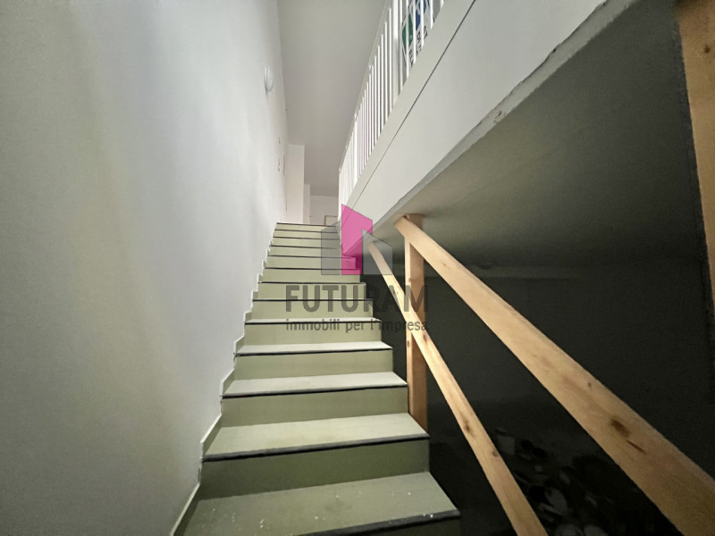 Immagine 14 di Negozio in affitto  in VIA ROMA a Caldogno