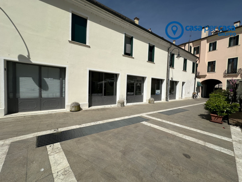 Immagine 7 di Negozio in vendita  in Corte Cappa D'Oro a Rovigo