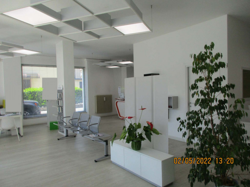 Immagine 2 di Negozio in affitto  in San Bortolo a Vicenza
