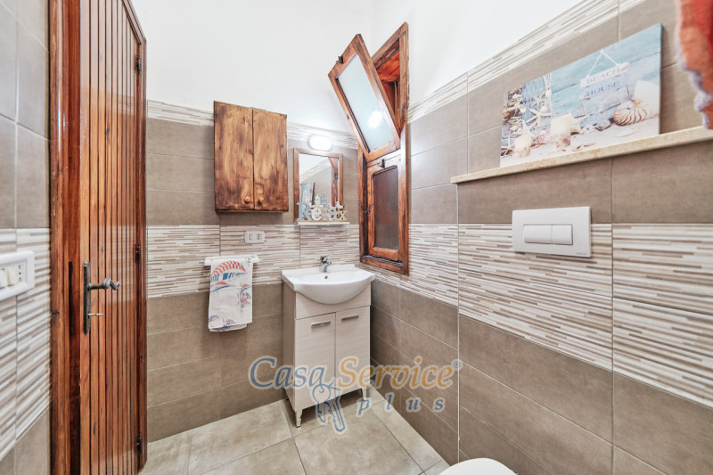 Immagine 37 di Villa in vendita  in Via Dei Pini a Gallipoli