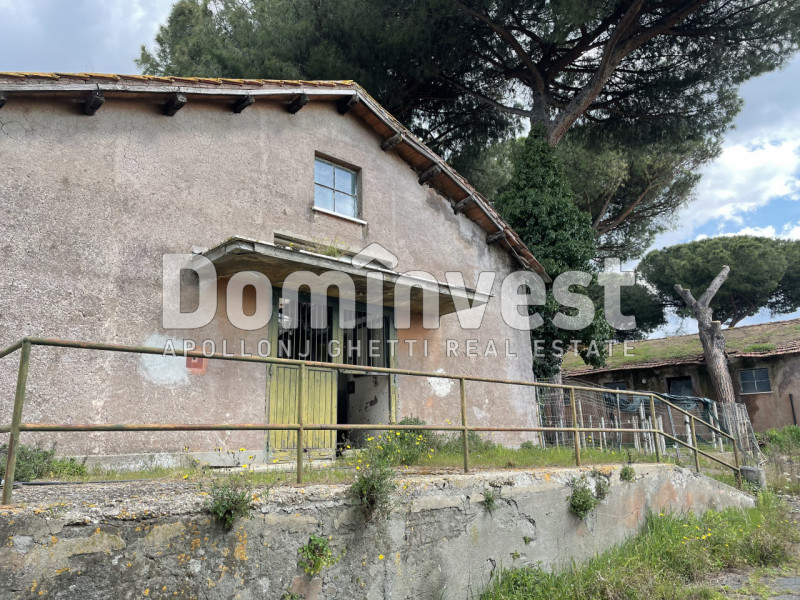 Immagine 8 di Villa in vendita  in viale della Repubblica a Marino