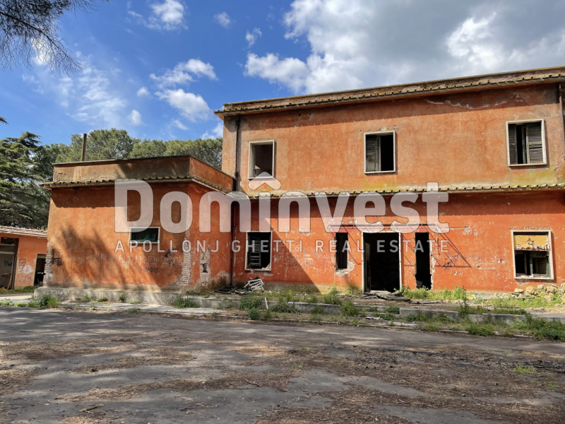 Immagine 19 di Villa in vendita  in viale della Repubblica a Marino