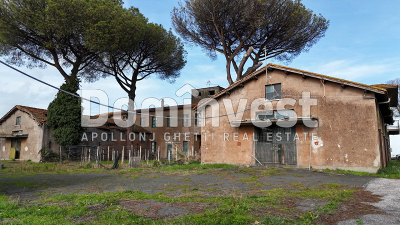 Immagine 43 di Villa in vendita  in viale della Repubblica a Marino