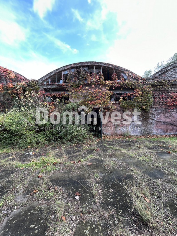 Immagine 46 di Villa in vendita  in viale della Repubblica a Marino