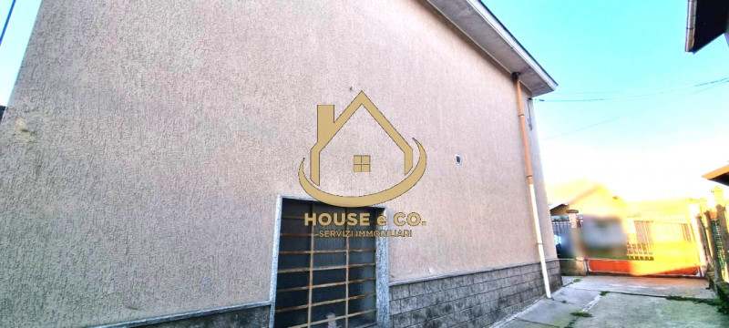 Immagine 4 di Villa in vendita  in Viale Montegrappa a Vigevano