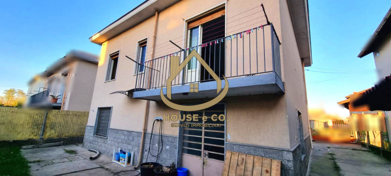 Immagine 5 di Villa in vendita  in Viale Montegrappa a Vigevano