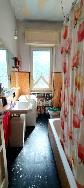 Immagine 20 di Villa in vendita  in Viale Montegrappa a Vigevano