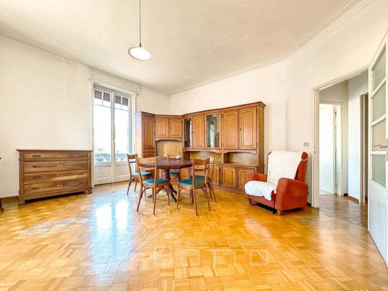 Immagine 4 di Appartamento in vendita  in Via Roma 5 a Varallo