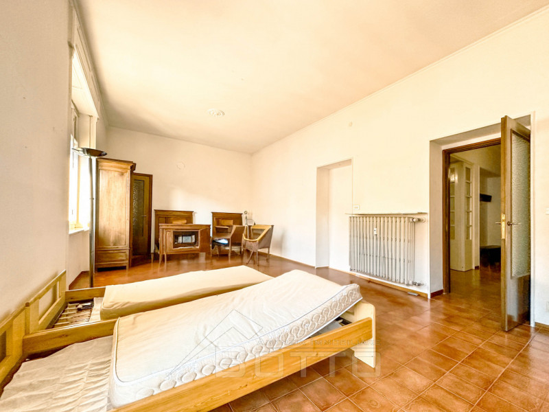 Immagine 13 di Appartamento in vendita  in Via Roma 5 a Varallo