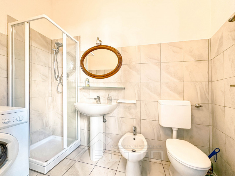 Immagine 19 di Appartamento in vendita  in Via Roma 5 a Varallo