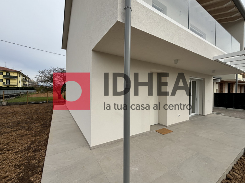 Immagine 7 di Villetta a schiera in vendita  a Giavera Del Montello