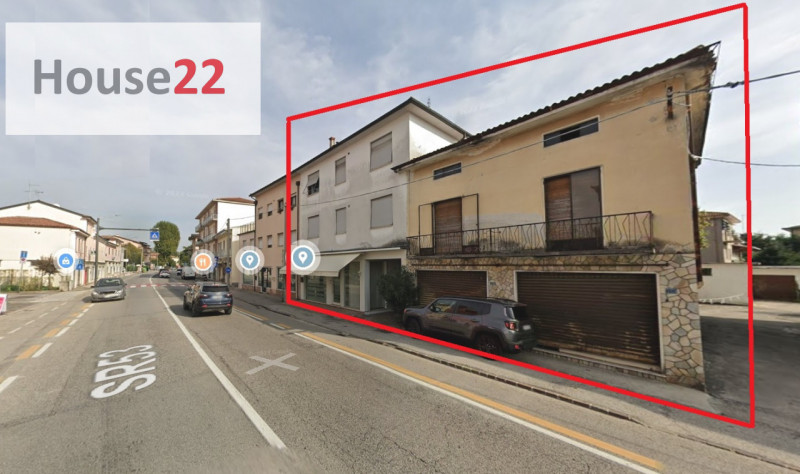 Immagine 3 di Palazzo in vendita  in Viale Anconetta 130 a Vicenza