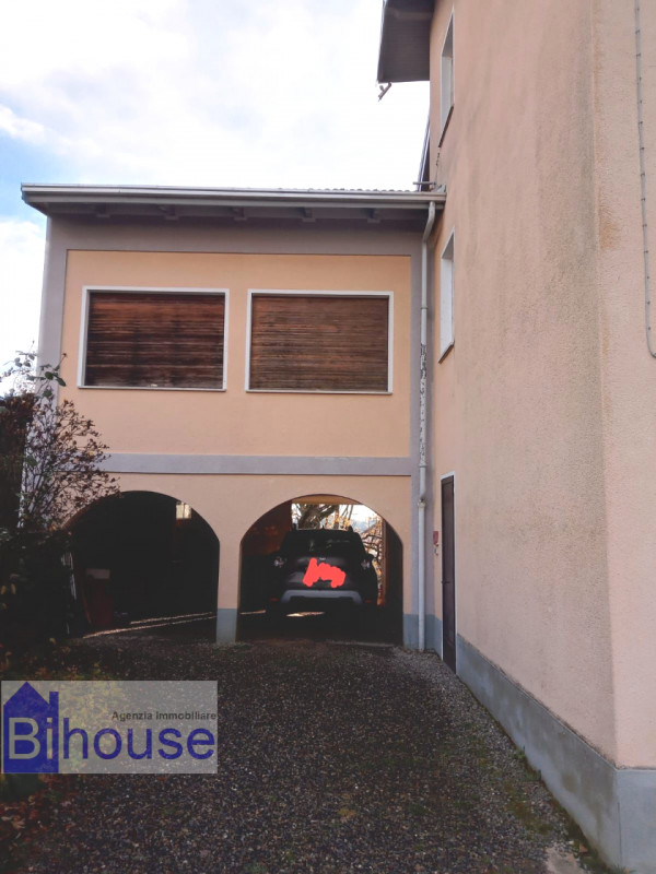 Immagine 11 di Villa in vendita  in cutra a Masserano