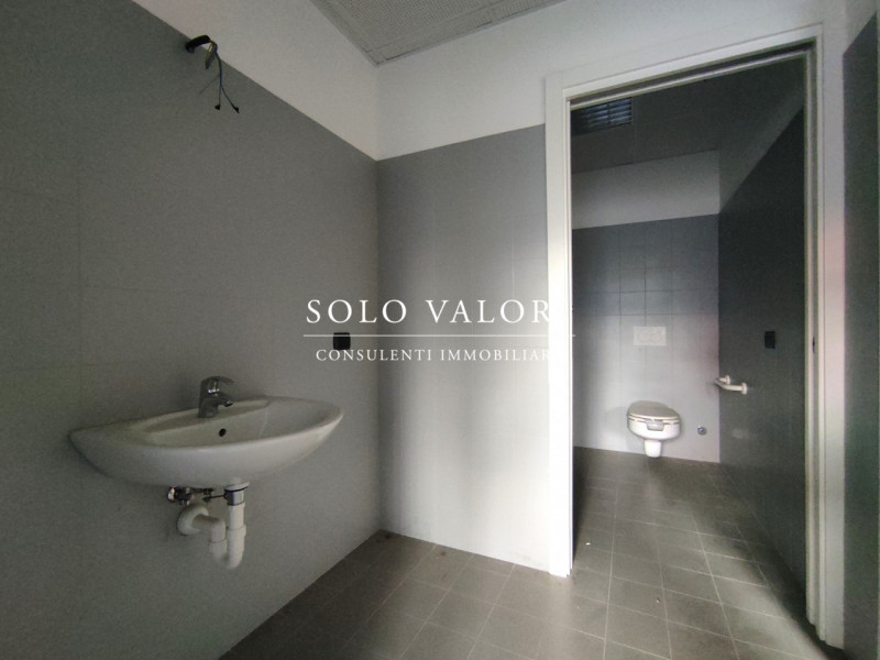 Immagine 5 di Ufficio in affitto  a Vedelago