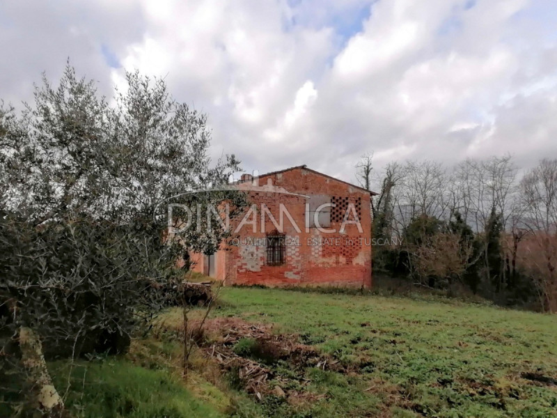 Immagine 5 di Rustico / casale in vendita  a Santa Maria A Monte