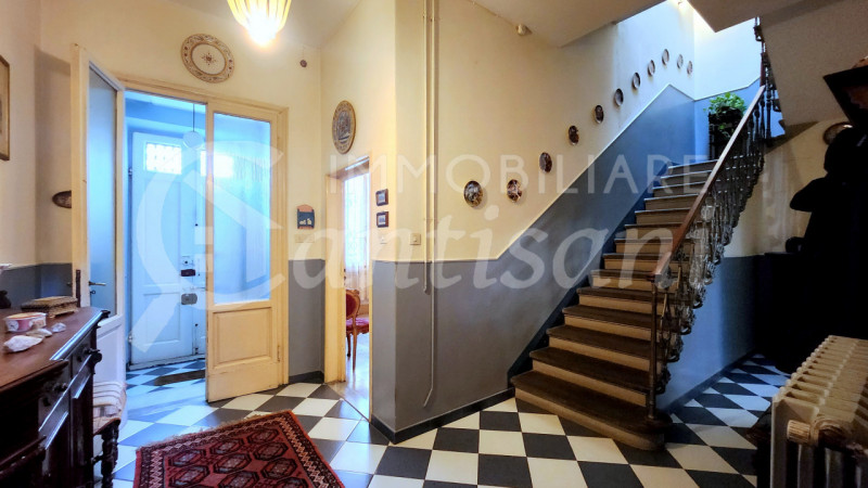 Immagine 5 di Casa indipendente in vendita  in via Duprè a Firenze