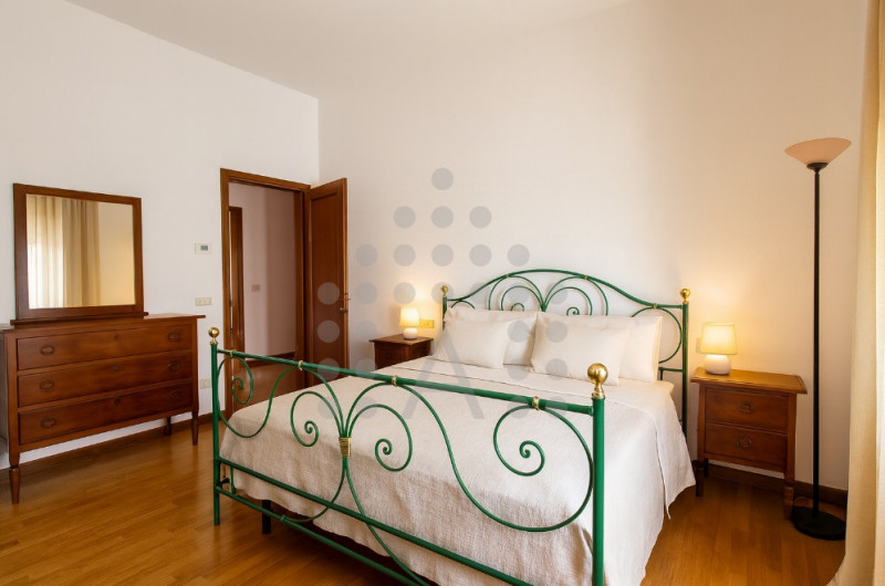 Immagine 1 di Appartamento in vendita  in viale delle terme a Abano Terme