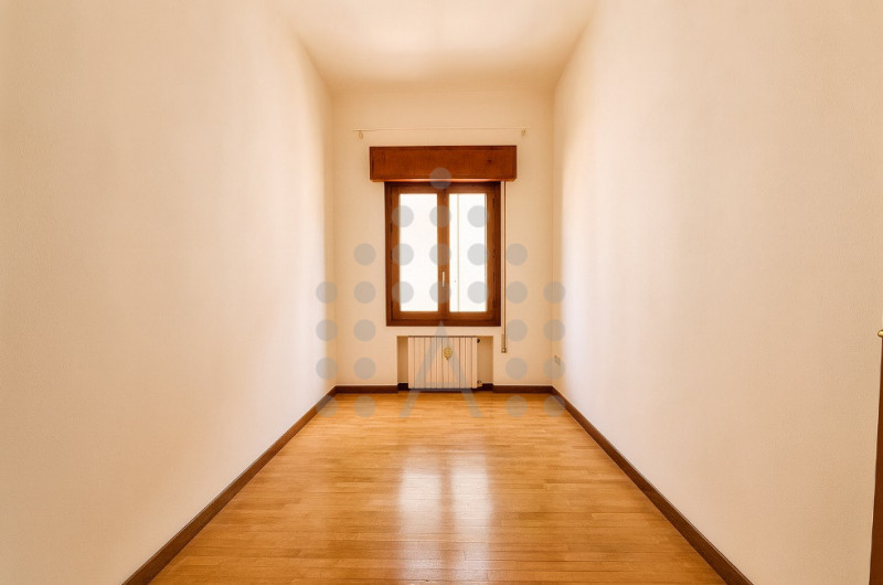 Immagine 5 di Appartamento in vendita  in viale delle terme a Abano Terme