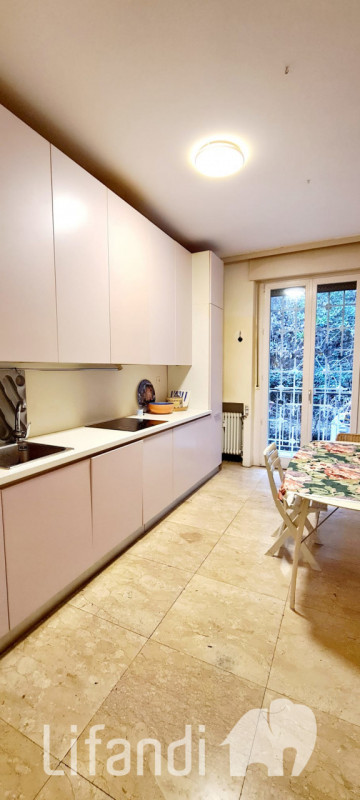 Immagine 4 di Appartamento in vendita  in via defregger a Bolzano