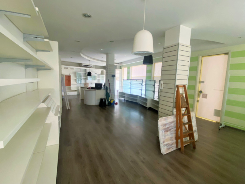 Immagine 9 di Negozio in affitto  in via San Pio X 34/a a Castelfranco Veneto