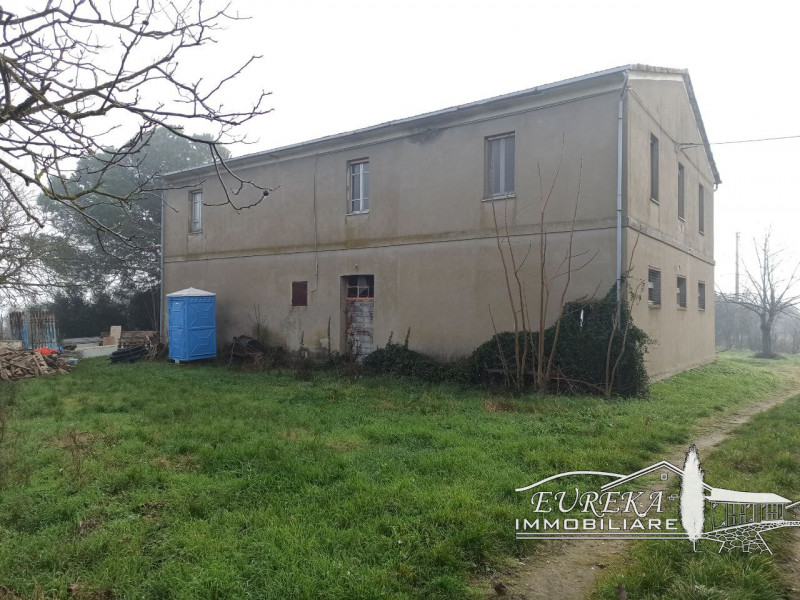 Immagine 4 di Rustico / casale in vendita  in castiglione del lago via roma 152 a Castiglione Del Lago