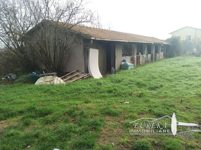 Immagine 8 di Rustico / casale in vendita  in castiglione del lago via roma 152 a Castiglione Del Lago