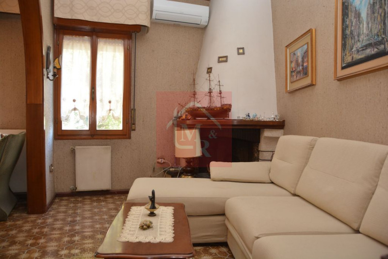 Immagine 9 di Villetta a schiera in vendita  in Via 2 giugno 54 a Terzo Di Aquileia