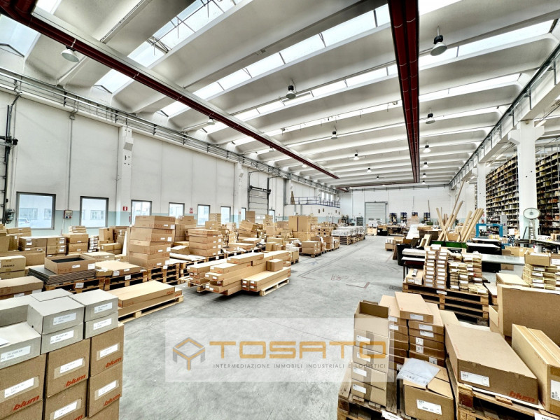 Immagine 1 di Capannone industriale in vendita  a Cerea