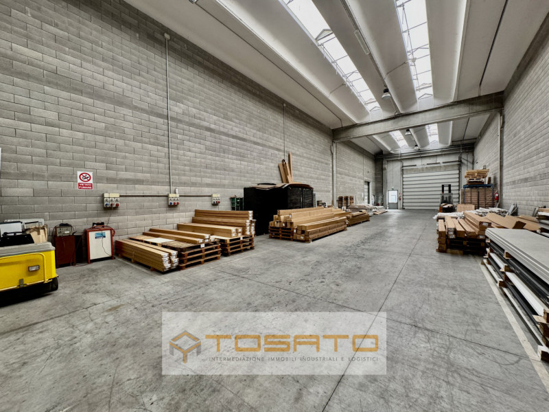 Immagine 22 di Capannone industriale in vendita  a Cerea