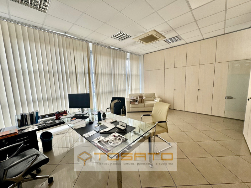 Immagine 45 di Capannone industriale in vendita  a Cerea