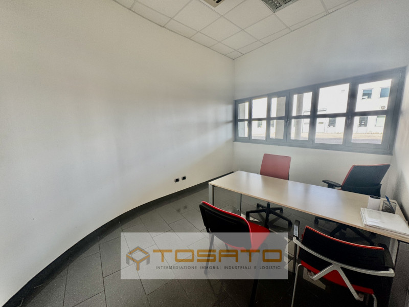 Immagine 52 di Capannone industriale in vendita  a Cerea