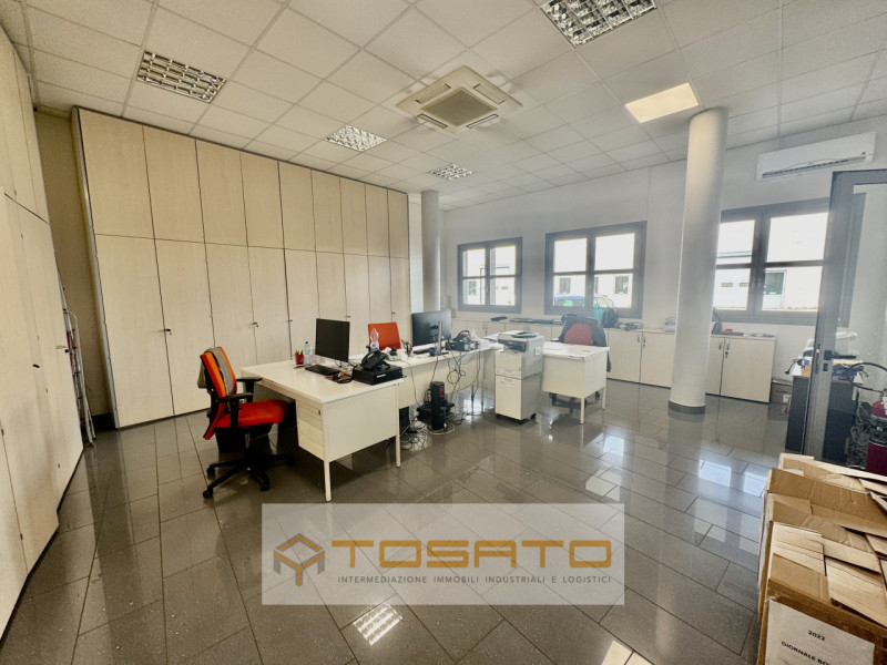 Immagine 54 di Capannone industriale in vendita  a Cerea