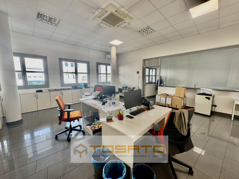 Immagine 55 di Capannone industriale in vendita  a Cerea