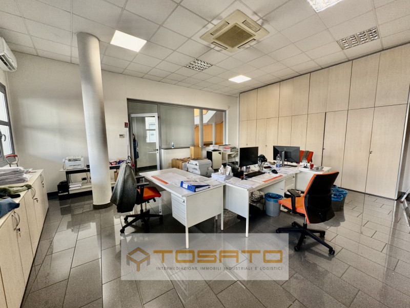 Immagine 56 di Capannone industriale in vendita  a Cerea