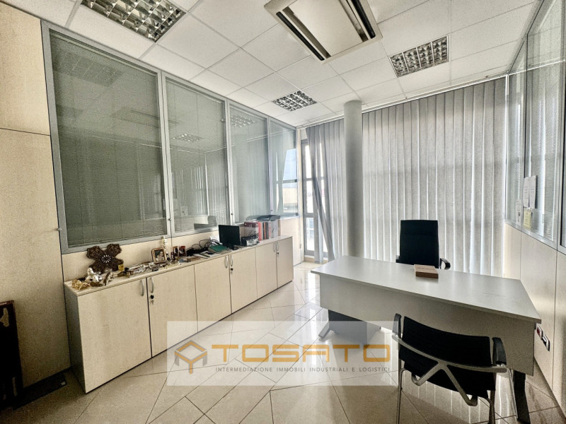 Immagine 58 di Capannone industriale in vendita  a Cerea