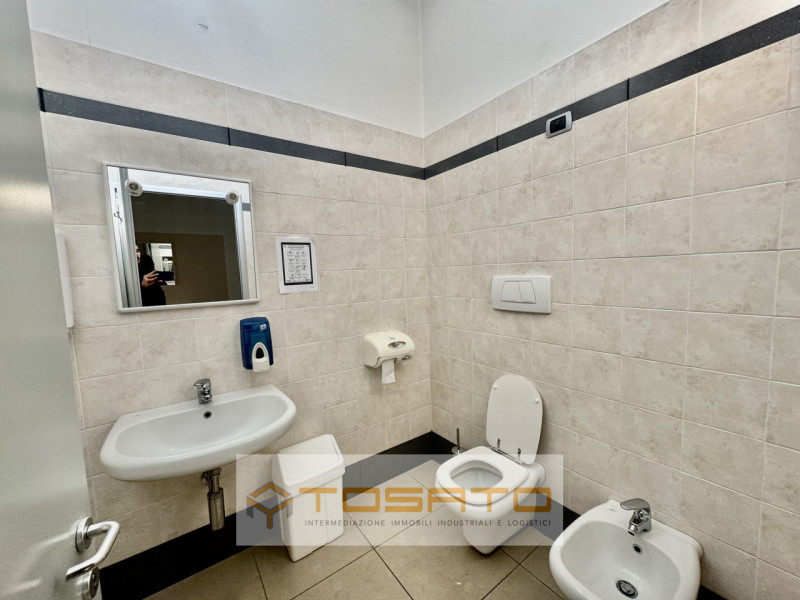 Immagine 72 di Capannone industriale in vendita  a Cerea