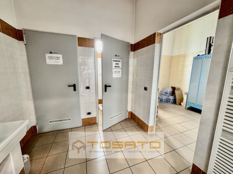 Immagine 73 di Capannone industriale in vendita  a Cerea